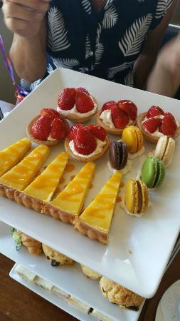 Pagoda Long Bar & Restaurant